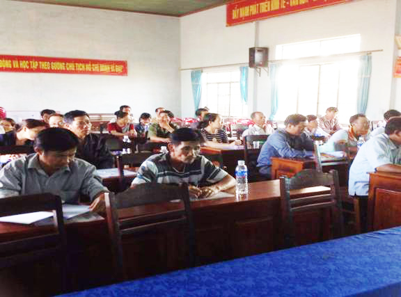 Tập huấn cho nông dân về sản xuất và tái canh cây cà phê bền vững tại xã Chứ Kbô